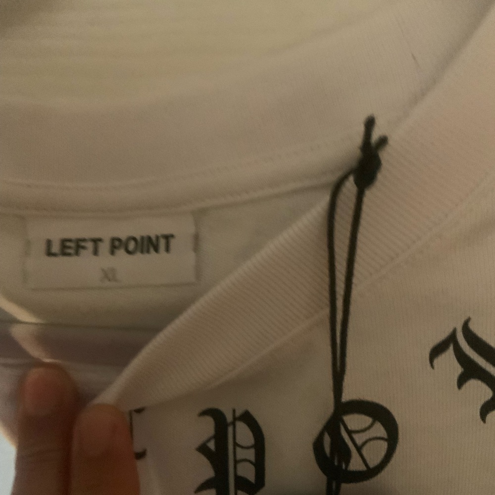 Left point - Picture 3 of 7